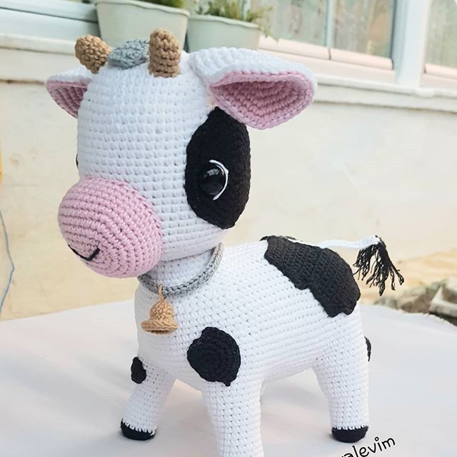 Amigurumi Cow Free Crochet Pattern | Crocheted cow pattern, Amigurumi