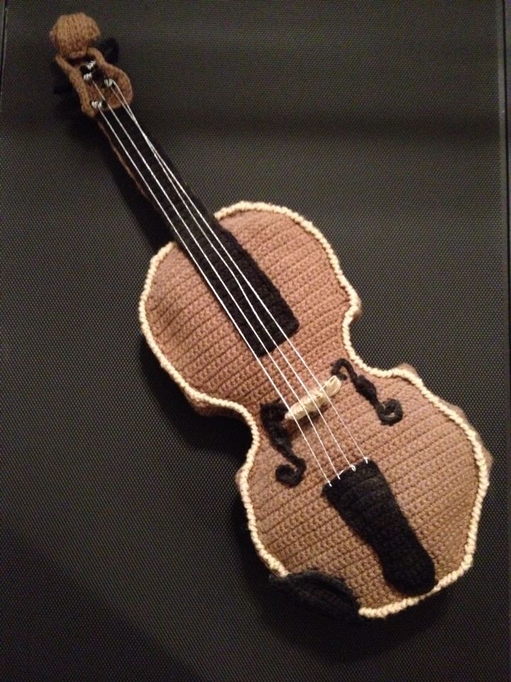 Crochet Violin | Crochet music, Crochet applique patterns free, Crochet