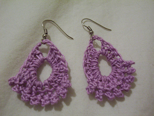 10 Beautiful & Free Crochet Earrings Patterns in Thread! - moogly
