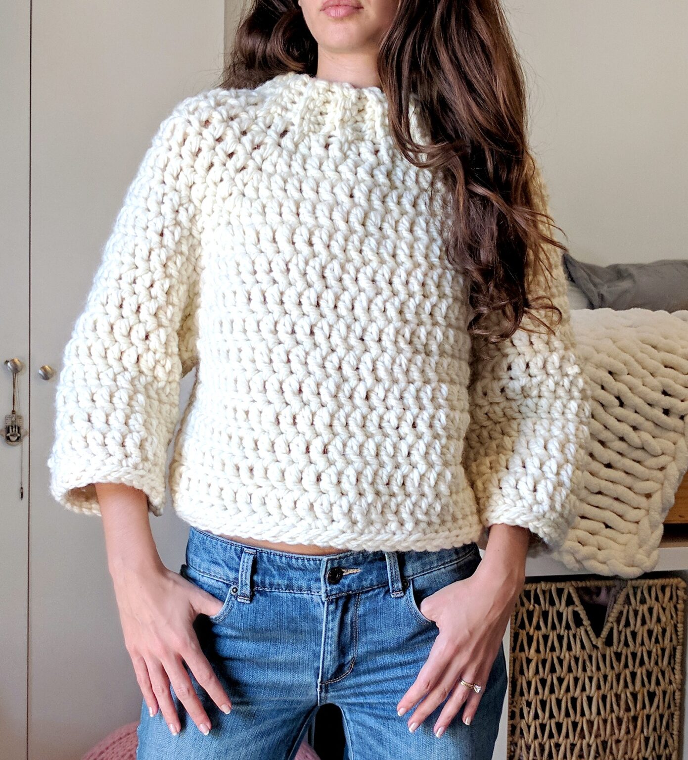 Chunky Cropped Raglan Sweater – Crochet Sweater Pattern – The Snugglery